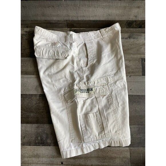 U.S. Polo Assn. 1890 Khaki Cargo Shorts size 36 distressed flawed - Picture 7 of 7